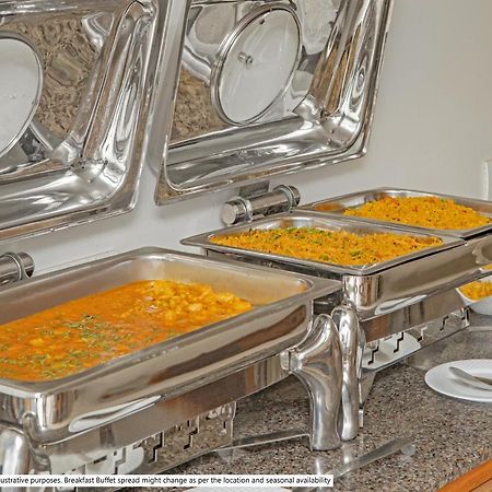 Treebo Vedanta Hotel Колката Екстериор снимка