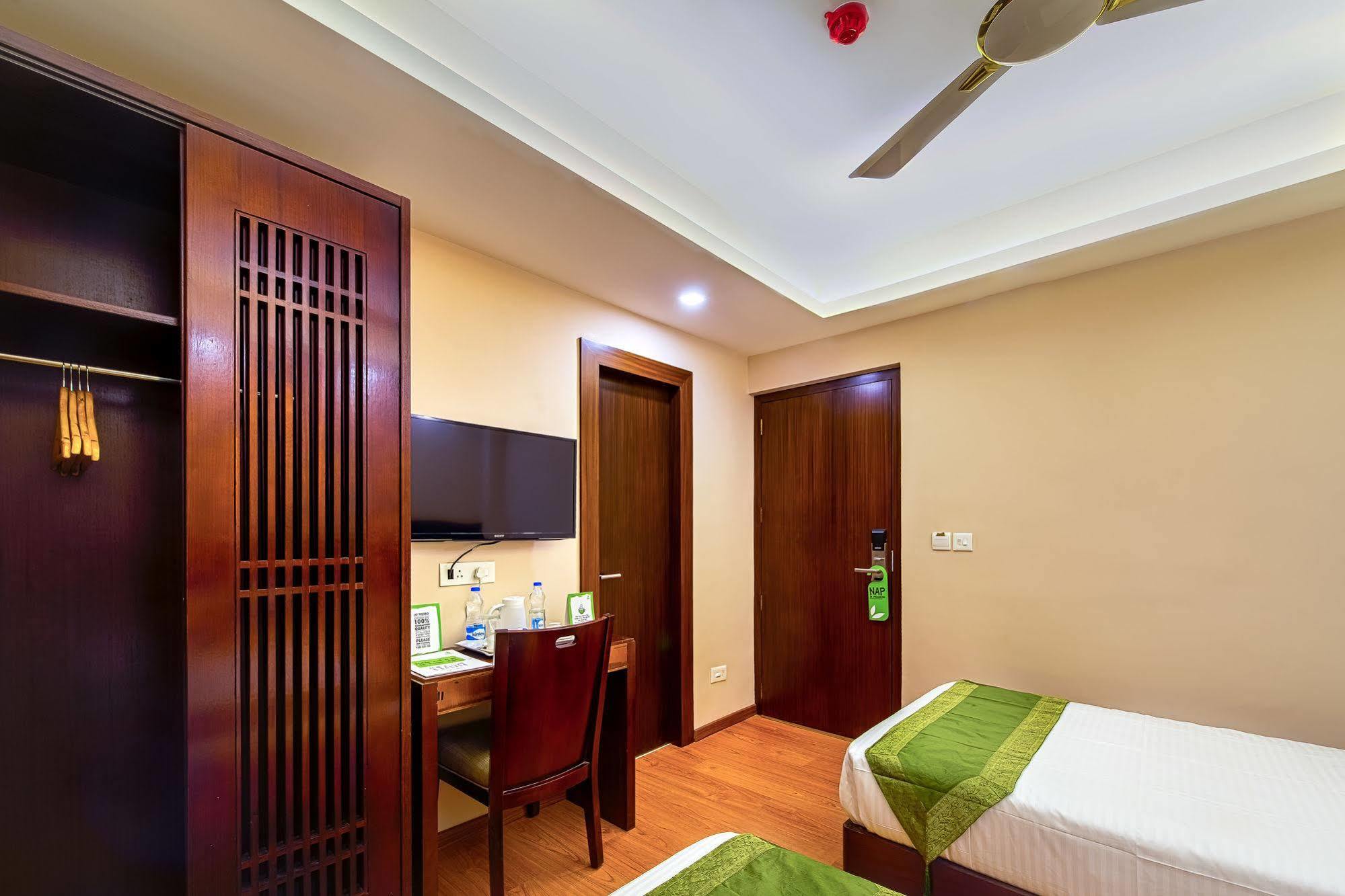 Treebo Vedanta Hotel Колката Екстериор снимка