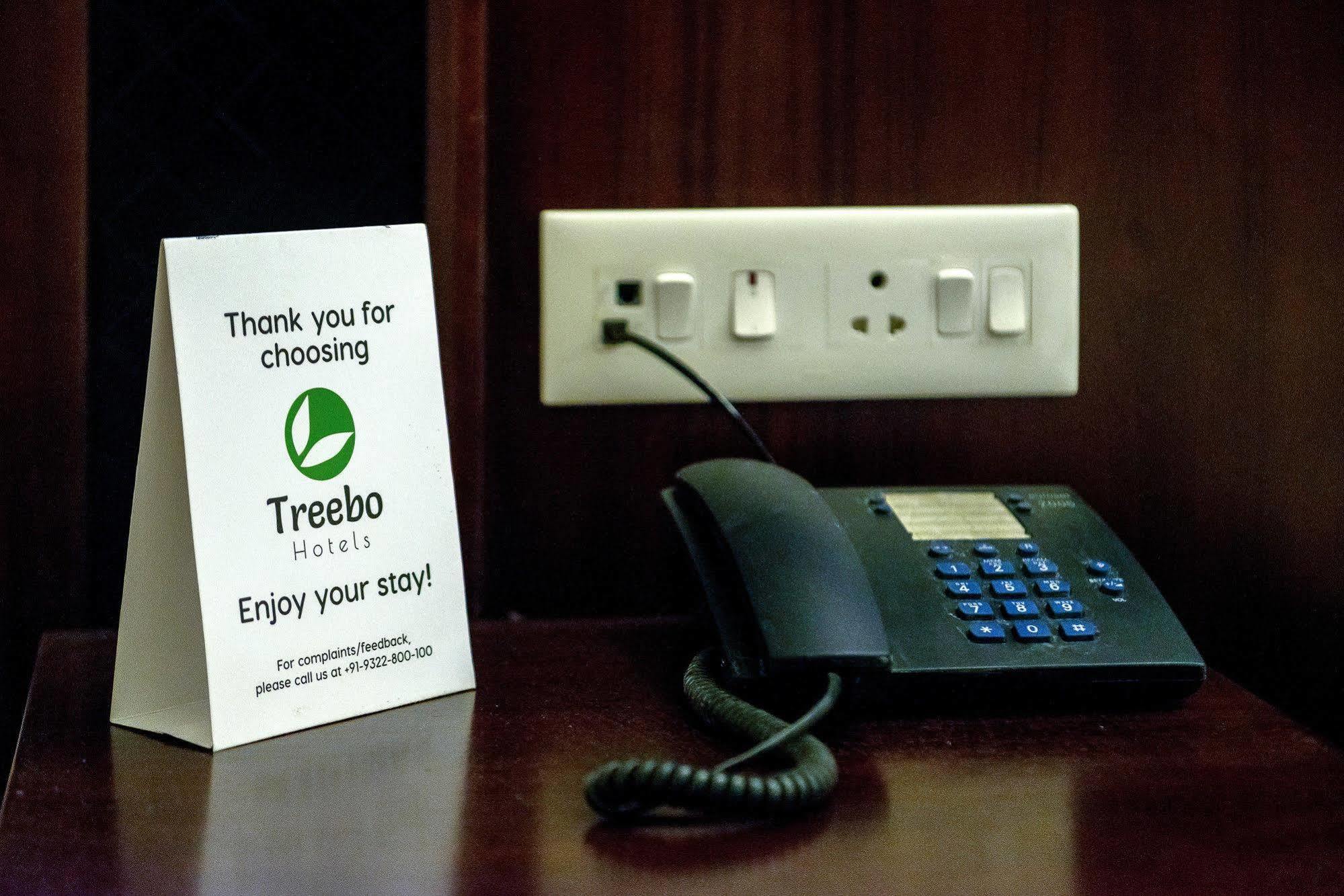 Treebo Vedanta Hotel Колката Екстериор снимка